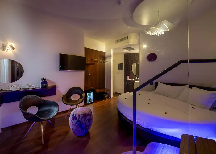 Suitesistina For Brave Lovers Bed & Breakfast Rome
