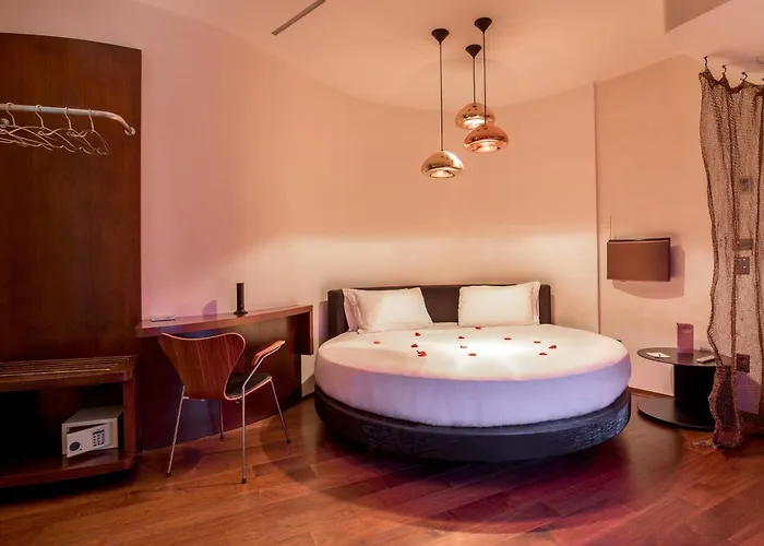 Suitesistina For Brave Lovers Bed & Breakfast 4*